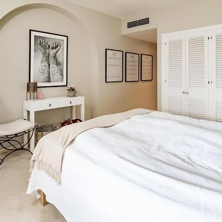 Fully Renovated Unique 3 Bedroom Penthouse In Cartuja Del Golf Close To San Pedro *